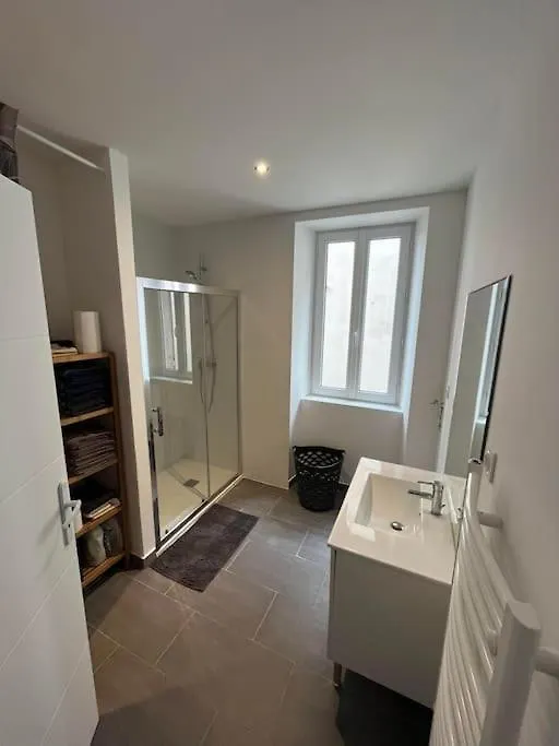 Duplex Refait Neuf 80M2 Centre Ville - 6 Couchages بيلي